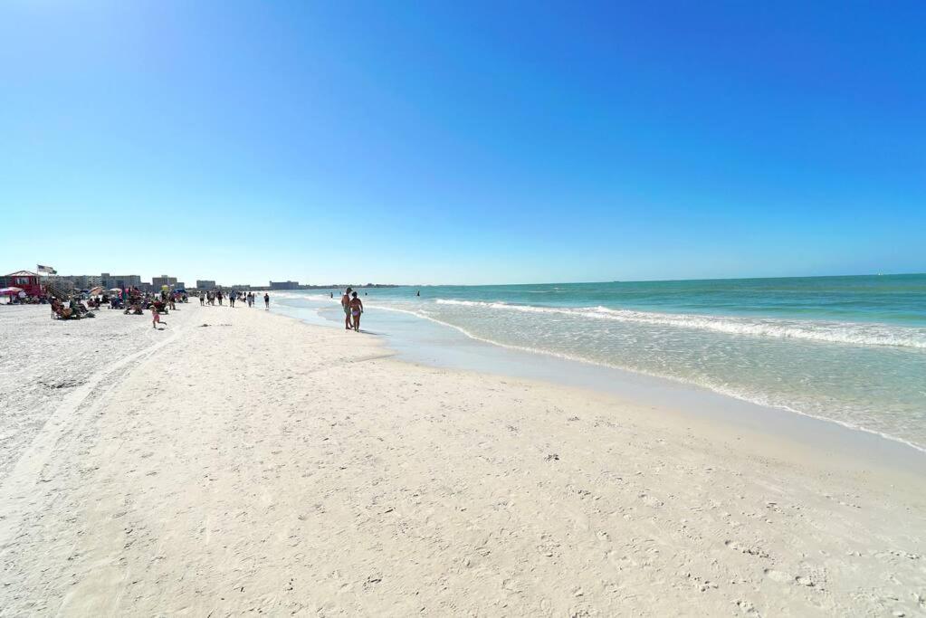 Modern, Fresh - Only 3 Miles To The Beach! Daire Sarasota Dış mekan fotoğraf